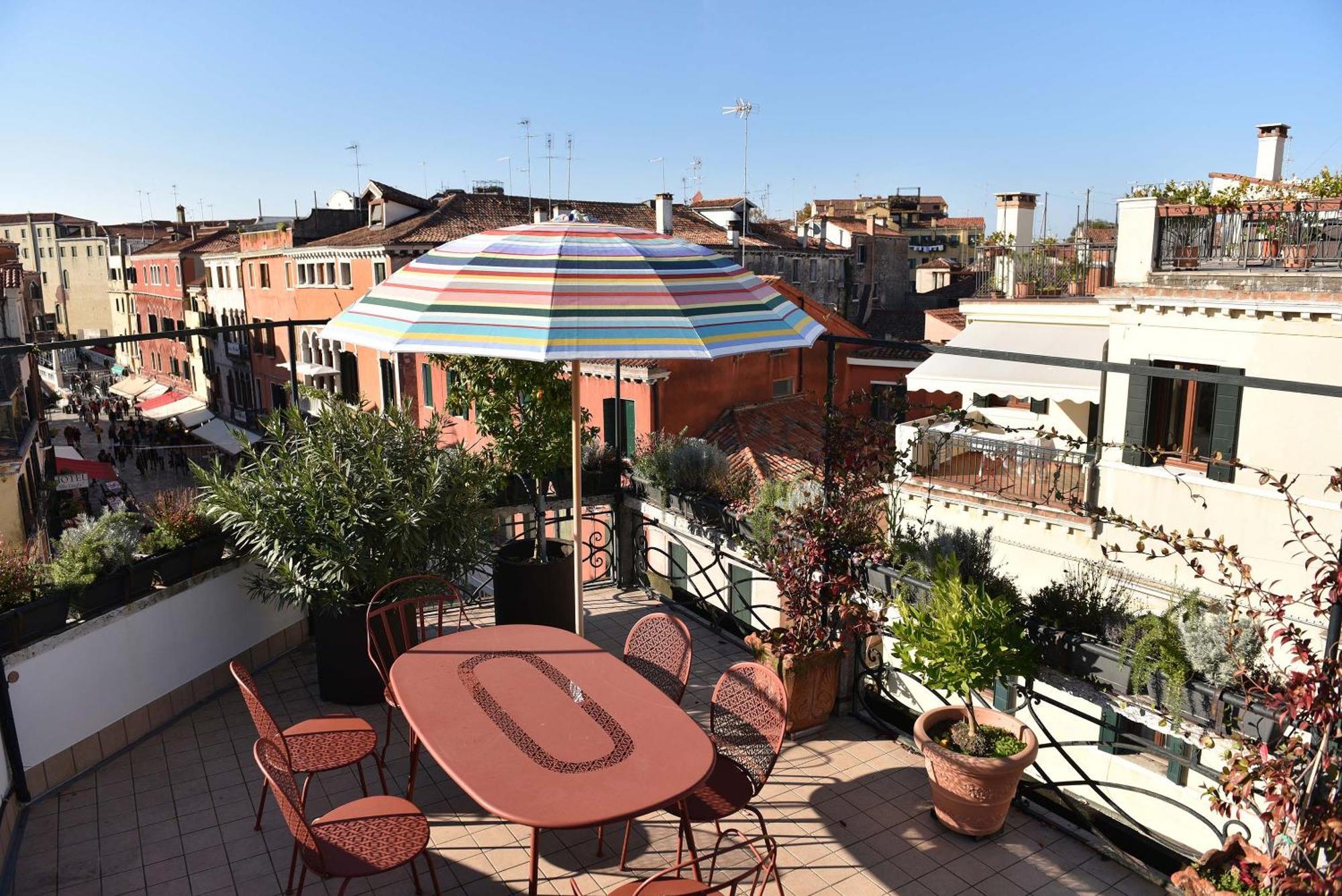 Refugium Amoris - With Fantastic Roof Terrace Apartamento *